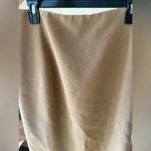 Ann Taylor - Skirt - Picture 9 of 9